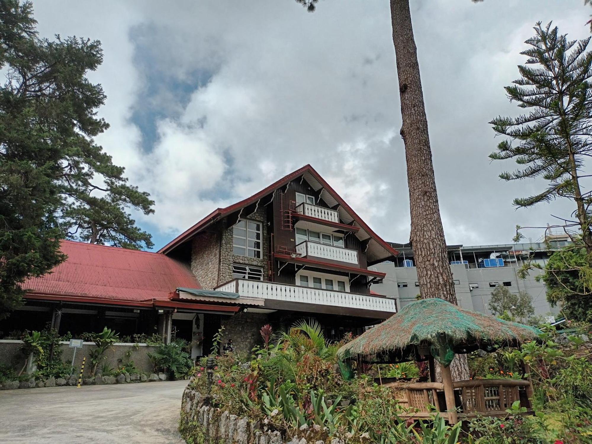 Log Cabin Hotel - Baguio Baguio City Kültér fotó